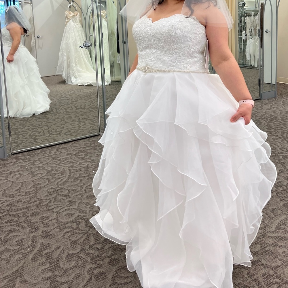 David’s Bridal Lace and Organza Wedding Ball Gown with Beading